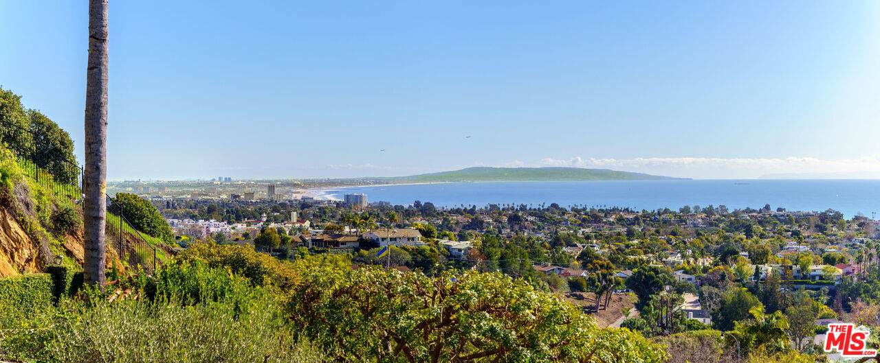 1328 Las Pulgas Rd - Photo 1