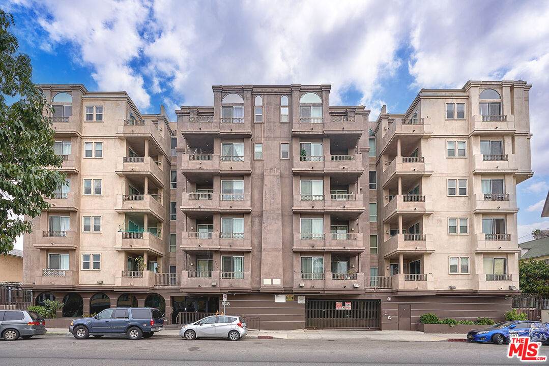 848 Irolo St - Photo 1