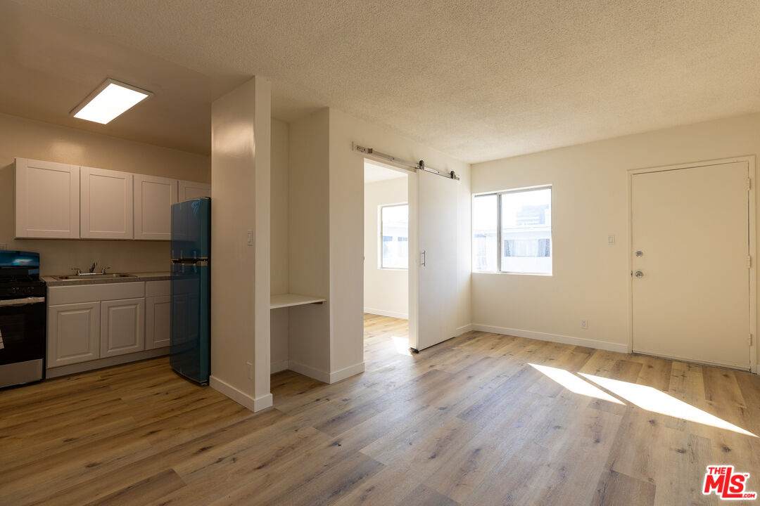 1295 Federal Ave - Photo 1