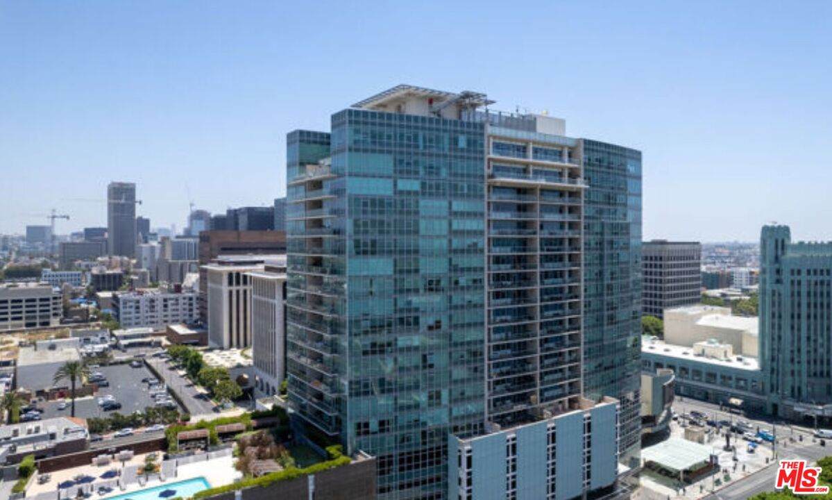 3785 Wilshire Blvd - Photo 1