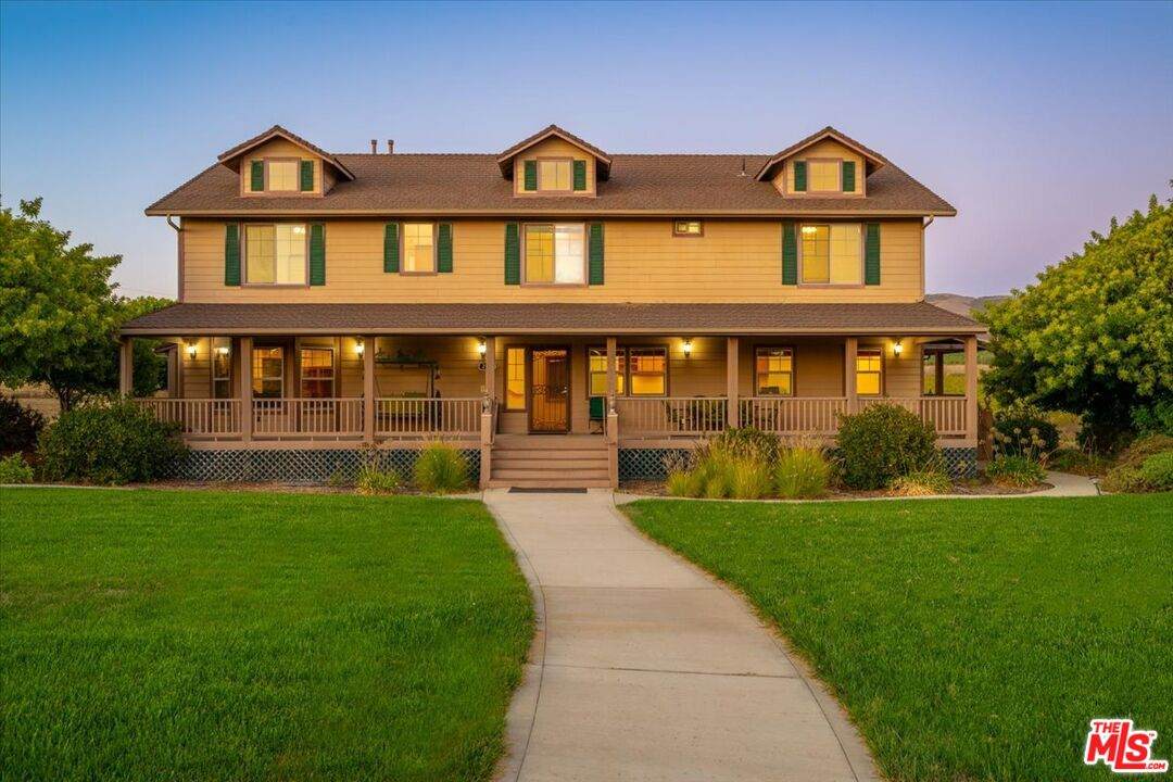 220 Hans Place - Photo 1