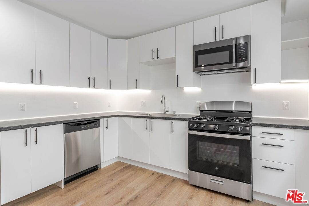 10821 Hartsook St - Photo 1