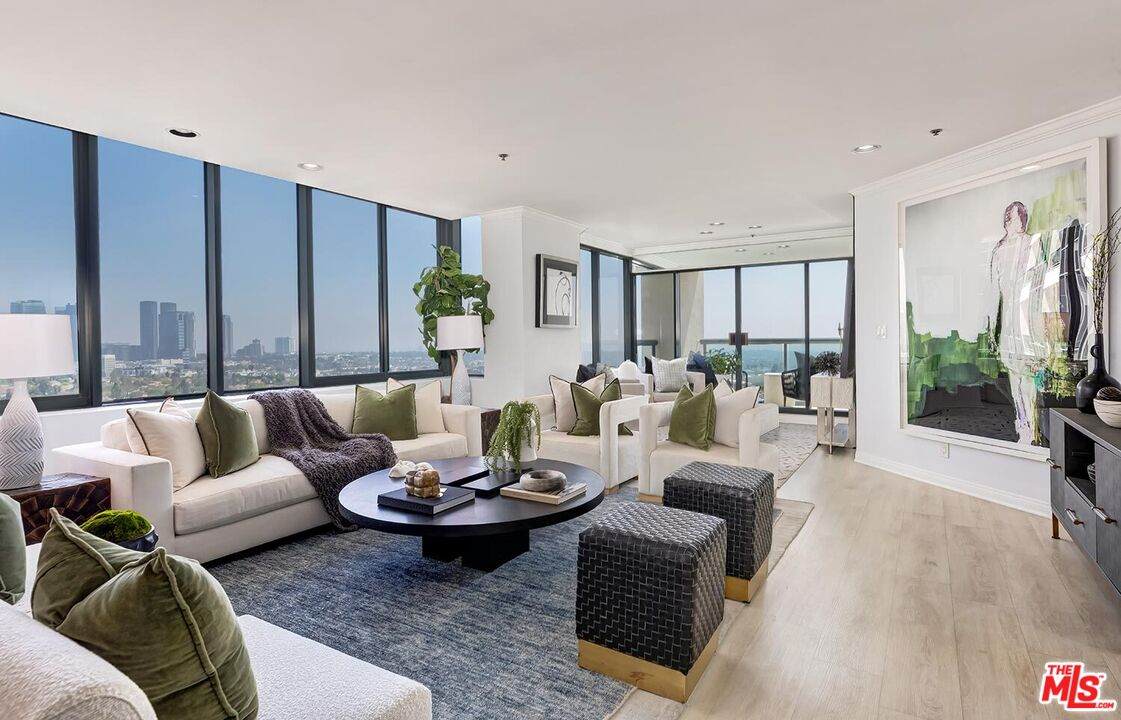 10724 Wilshire Blvd - Photo 1