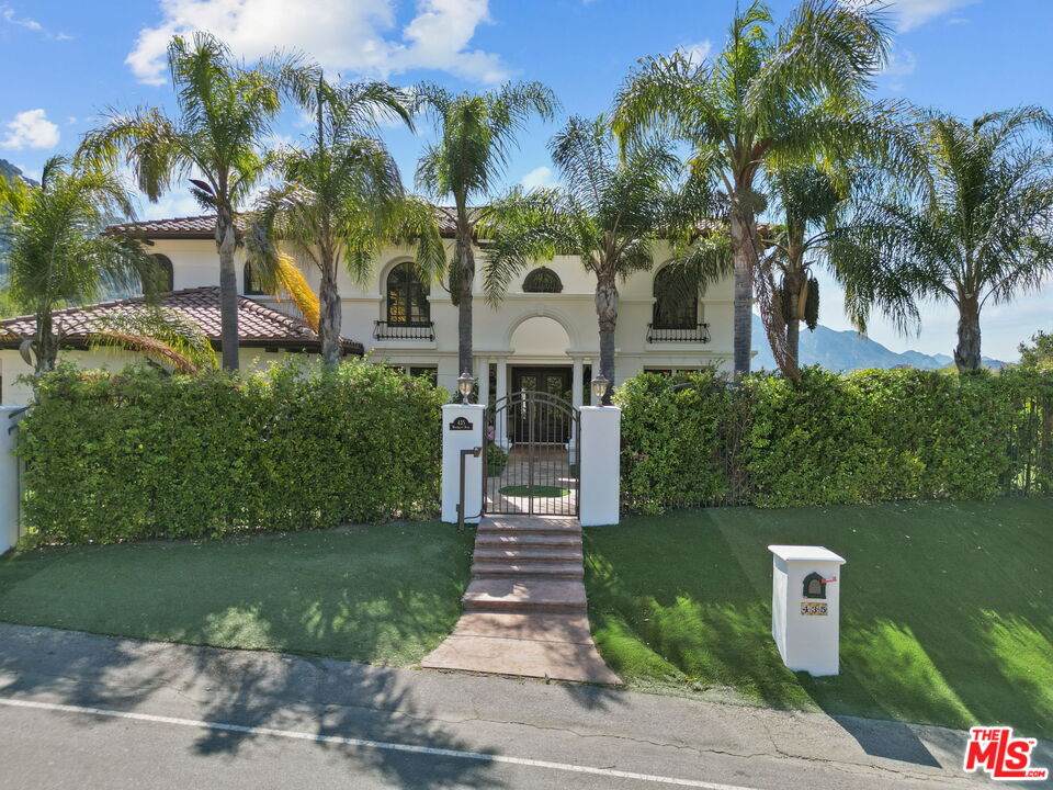 435 Woodbluff Rd - Photo 1