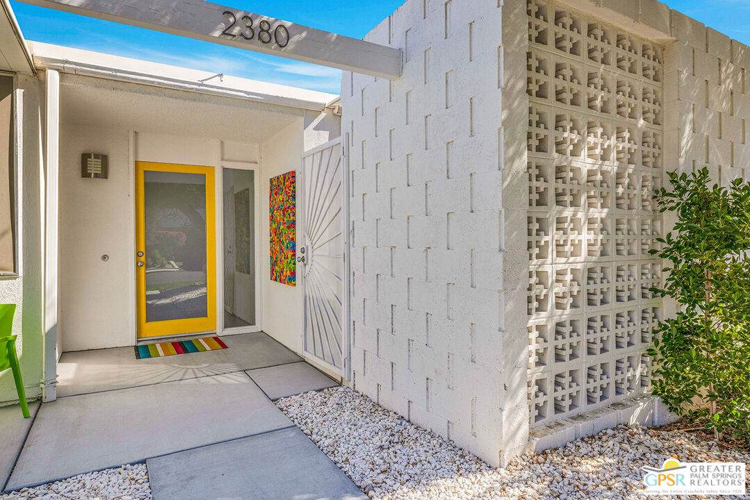 2380 Sky View Dr - Photo 1