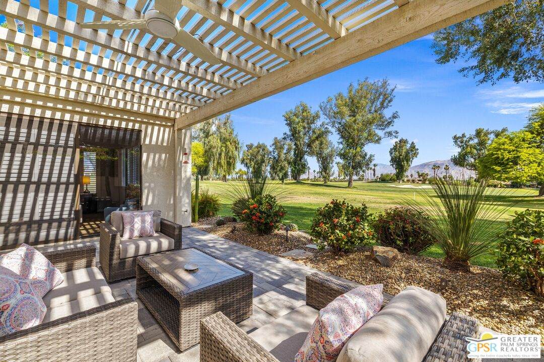 747 Inverness Dr - Photo 1