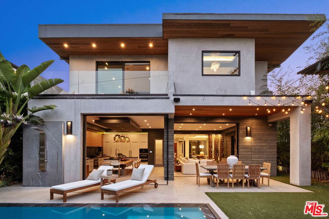 816 Stanley Ave - Photo 1