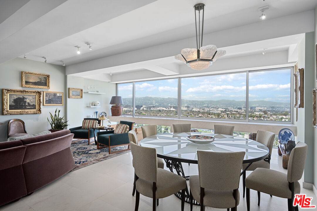 2222 Avenue Of The Stars - Photo 1