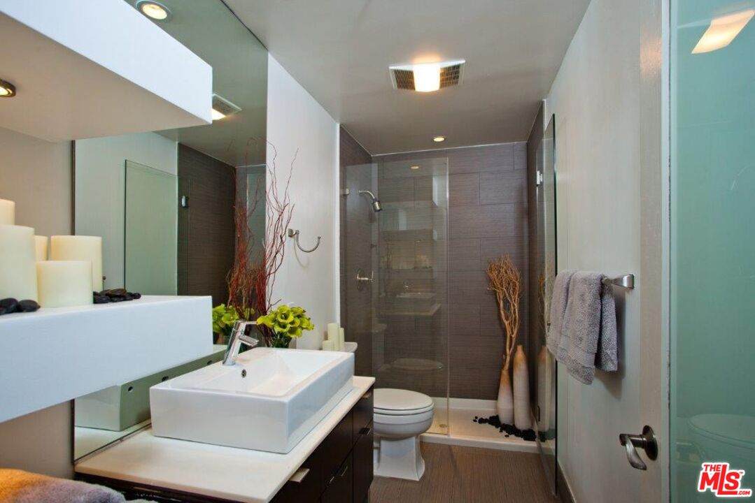 8811 Burton Way - Photo 1