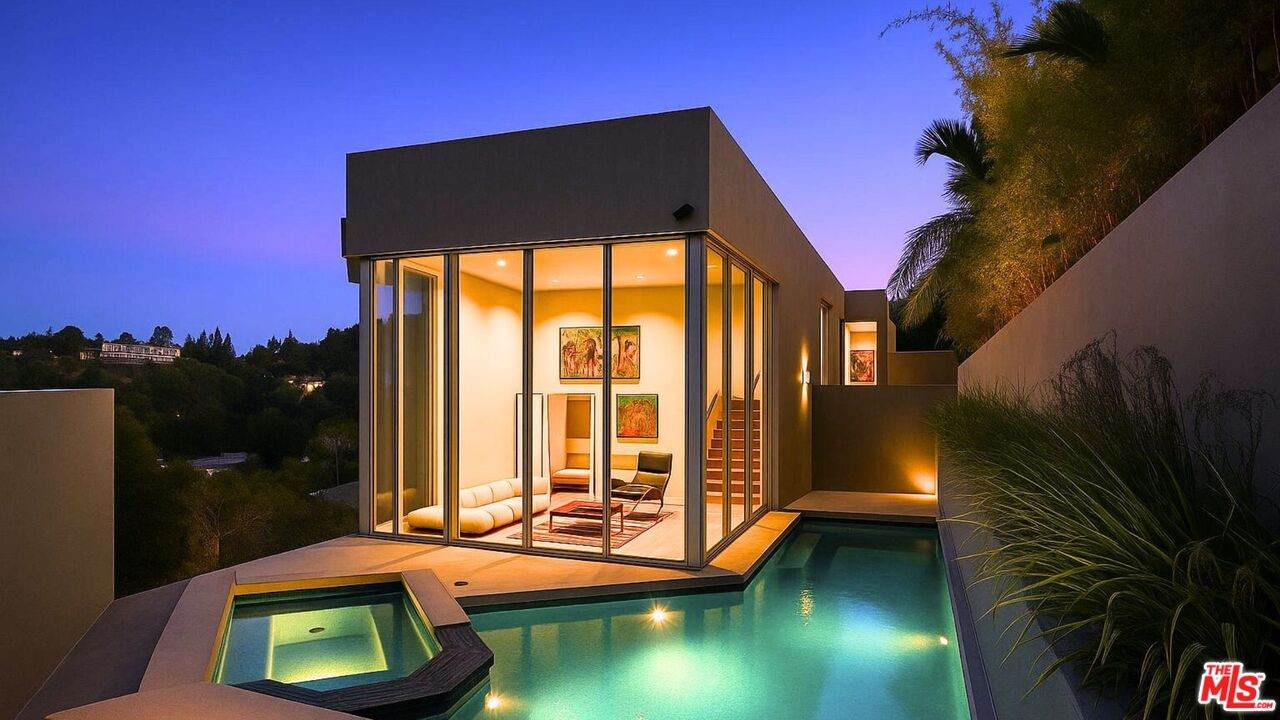 9400 Readcrest Dr - Photo 1