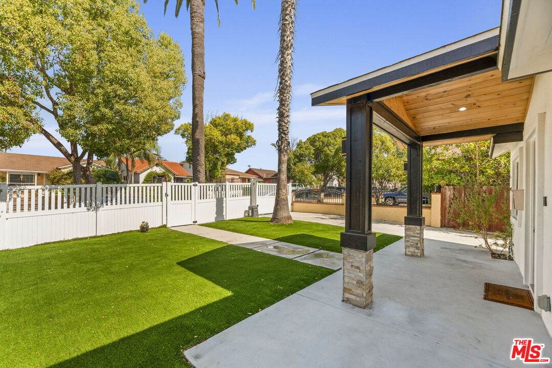 914 Alpha St - Photo 1