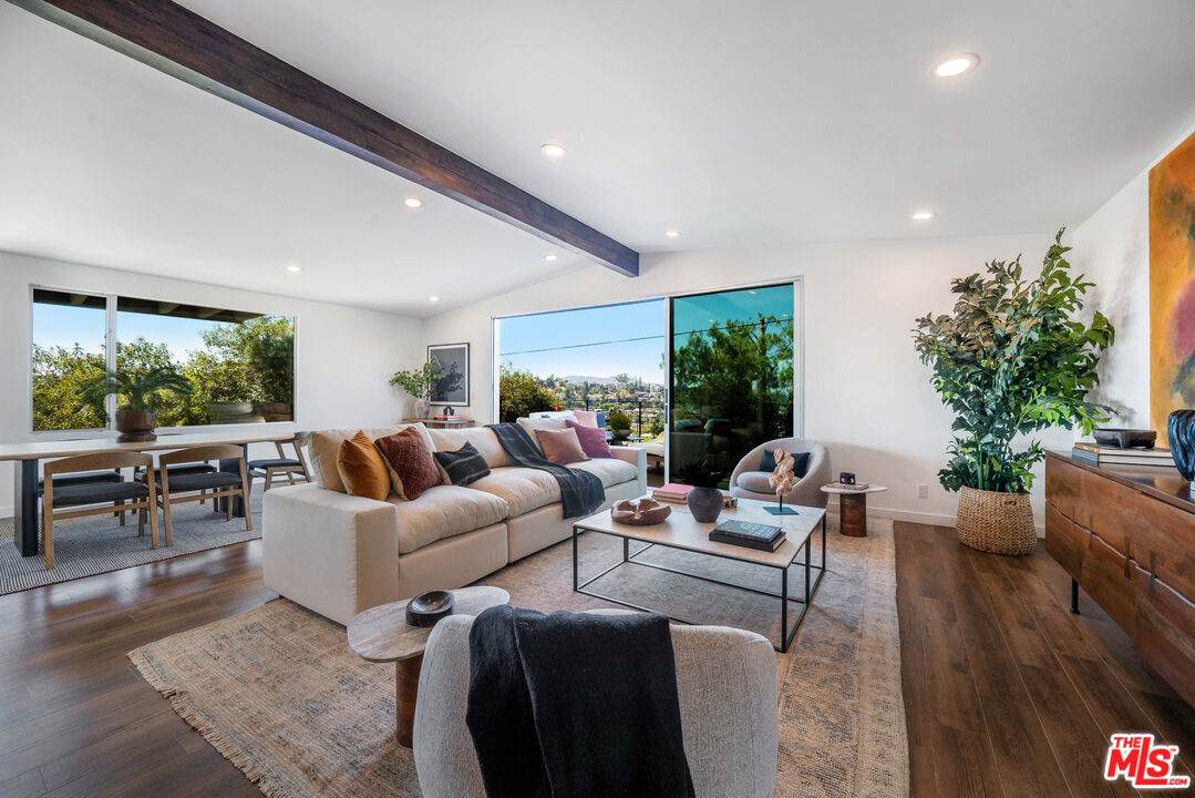 4405 Wawona St - Photo 1