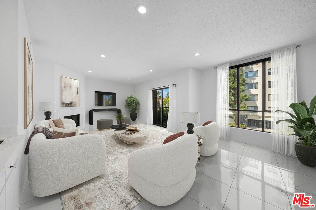 4444 Wilshire Blvd - Photo 1