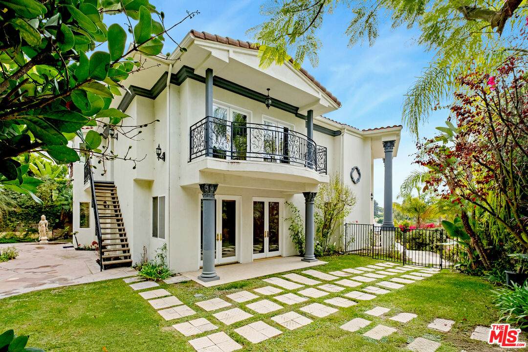 2997 Beverly Glen Cir - Photo 1