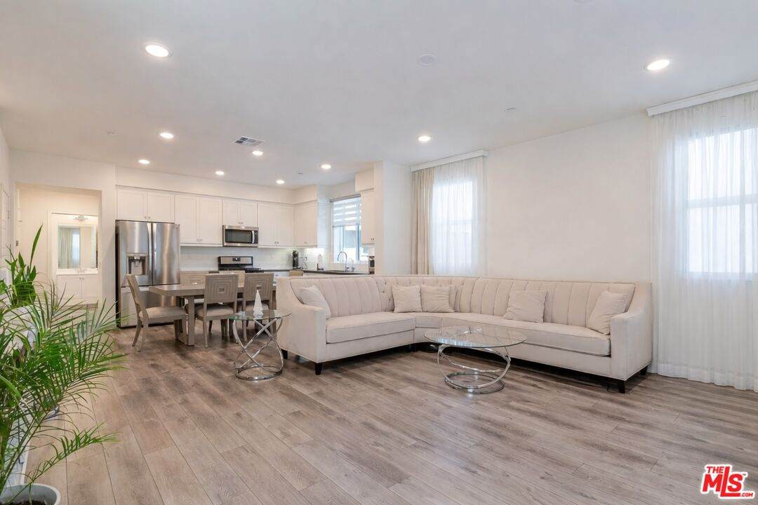 12807 Watt Ln - Photo 1