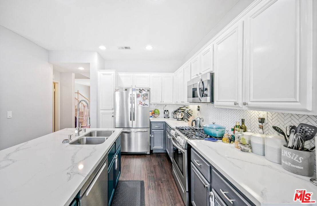 26828 Willow Creek Ln - Photo 1