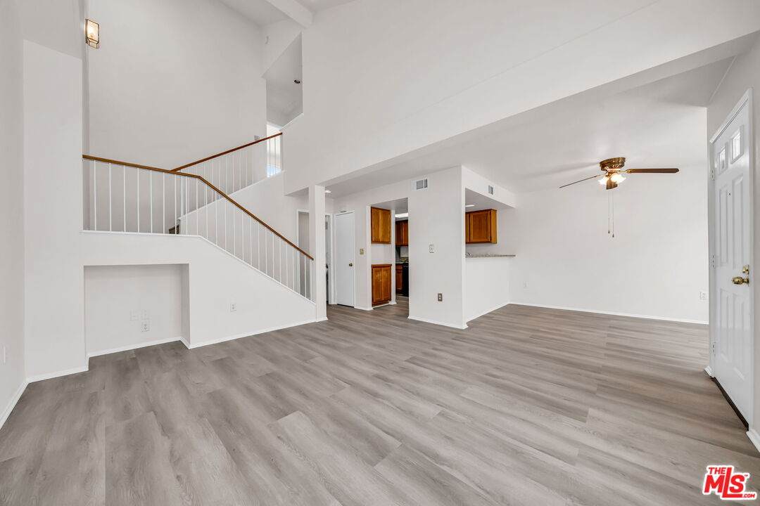 820 Compton Blvd - Photo 1
