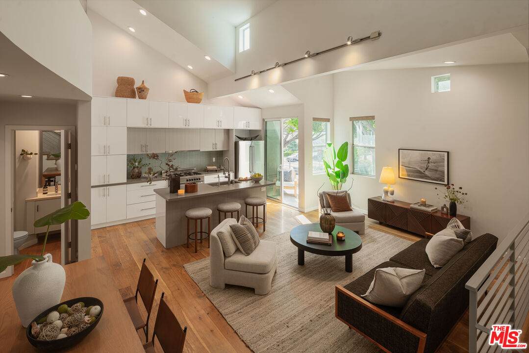 1803 16th St - Photo 1