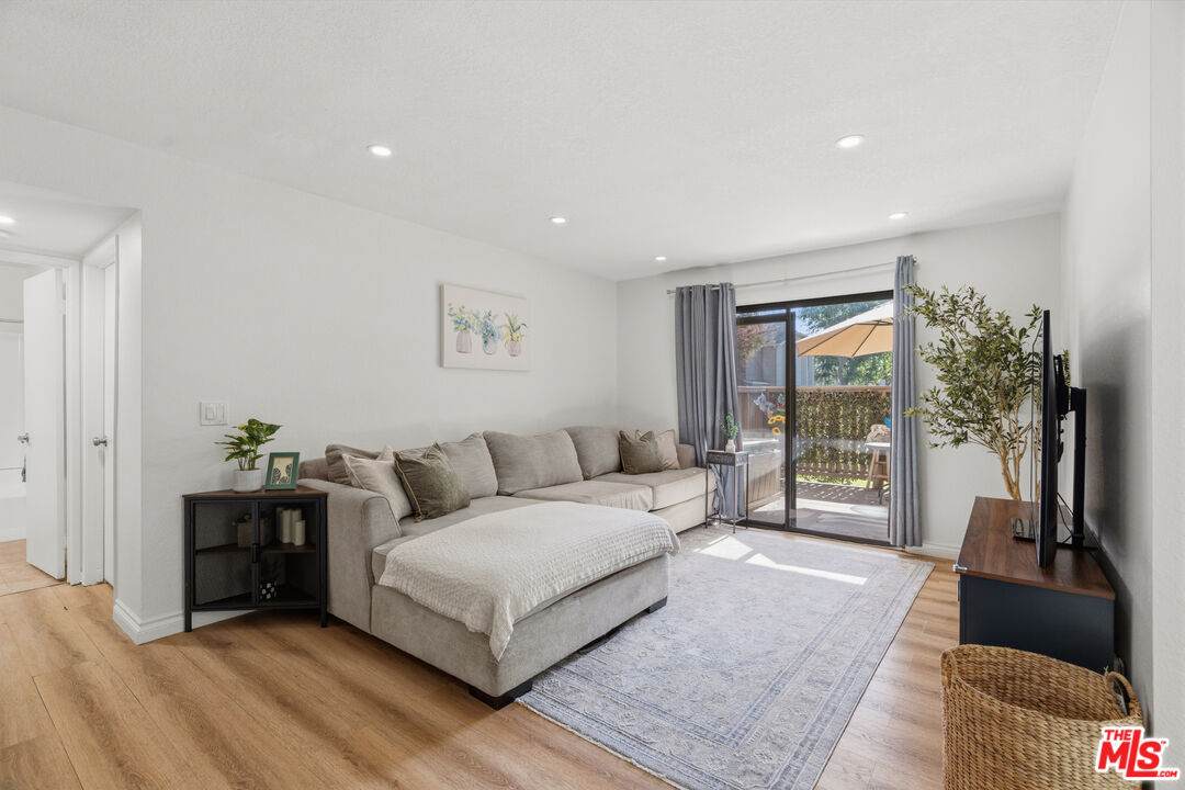 1309 Mission Blvd - Photo 1