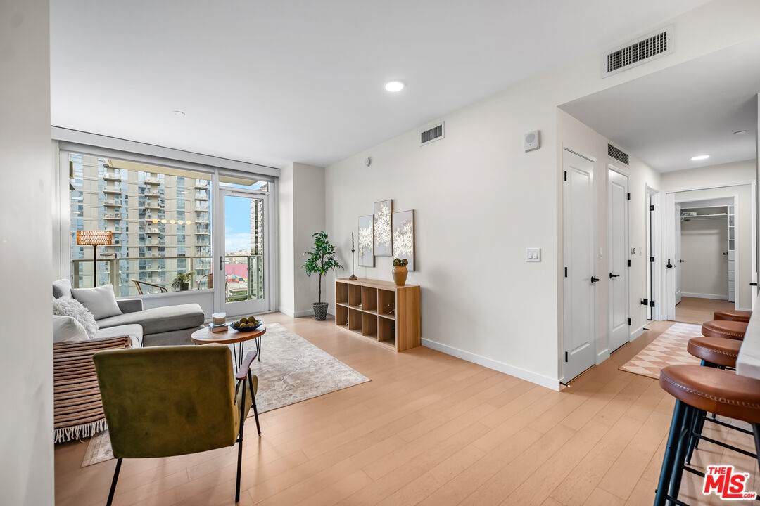 https://bt-photos.global.ssl.fastly.net/carets/orig_boomver_3_26840773-2.jpg