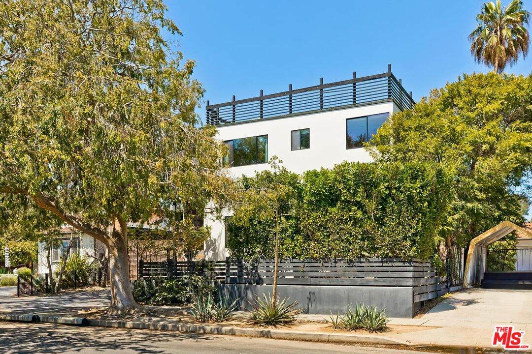 3256 Cabrillo Blvd - Photo 1