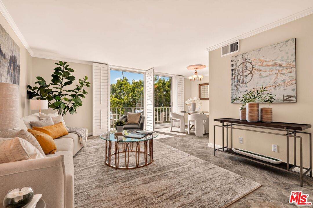 100 Doheny Dr - Photo 1