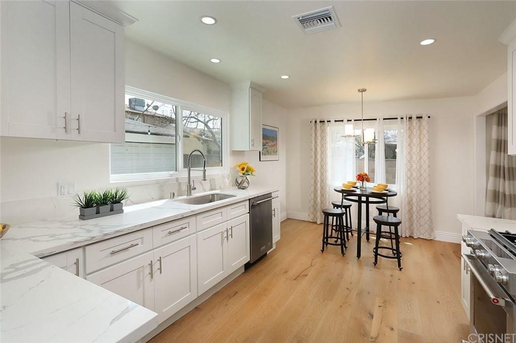5716 Mammoth Avenue - Photo 1