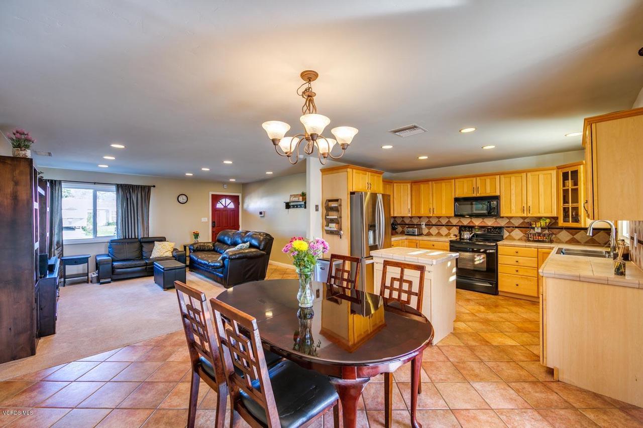 2305 Wisteria Street - Photo 1
