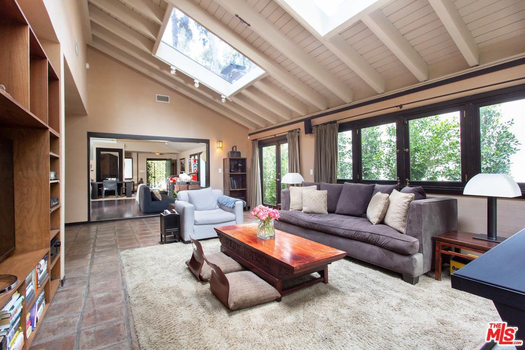 1119 Sunset Vale Avenue - Photo 1