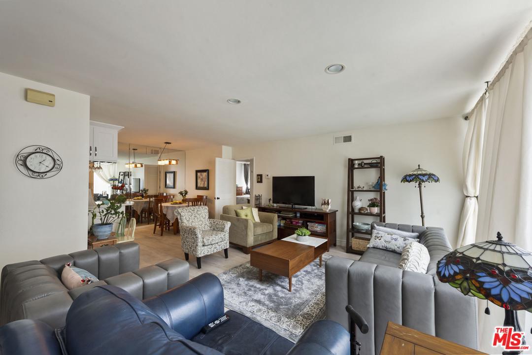 10747 Wilshire Boulevard - Photo 1