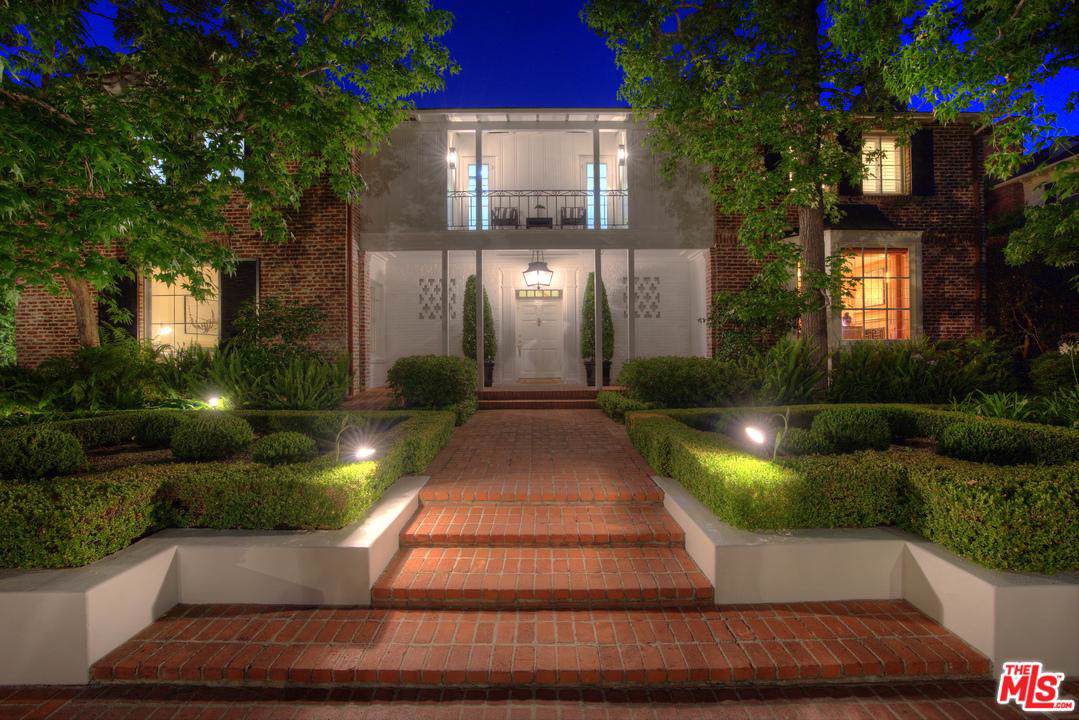707 Palm Drive - Photo 1
