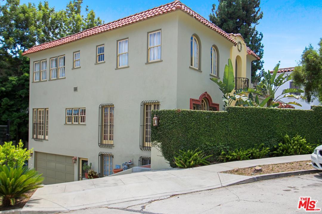 6538 Cahuenga Terrace - Photo 1