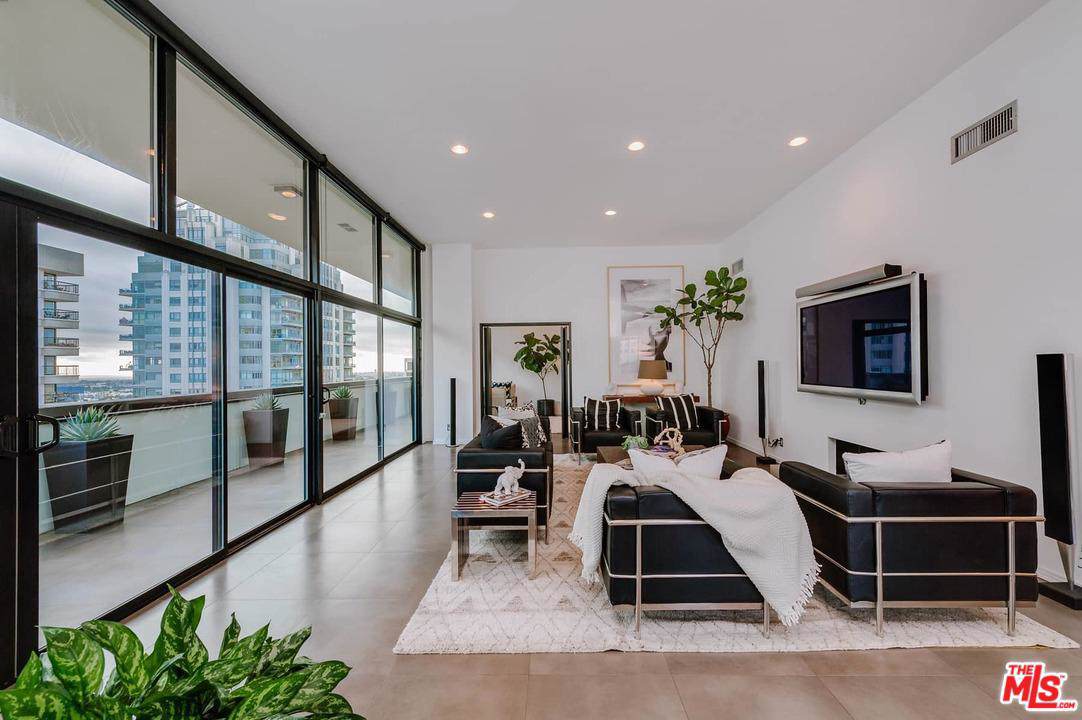 10787 Wilshire - Photo 1