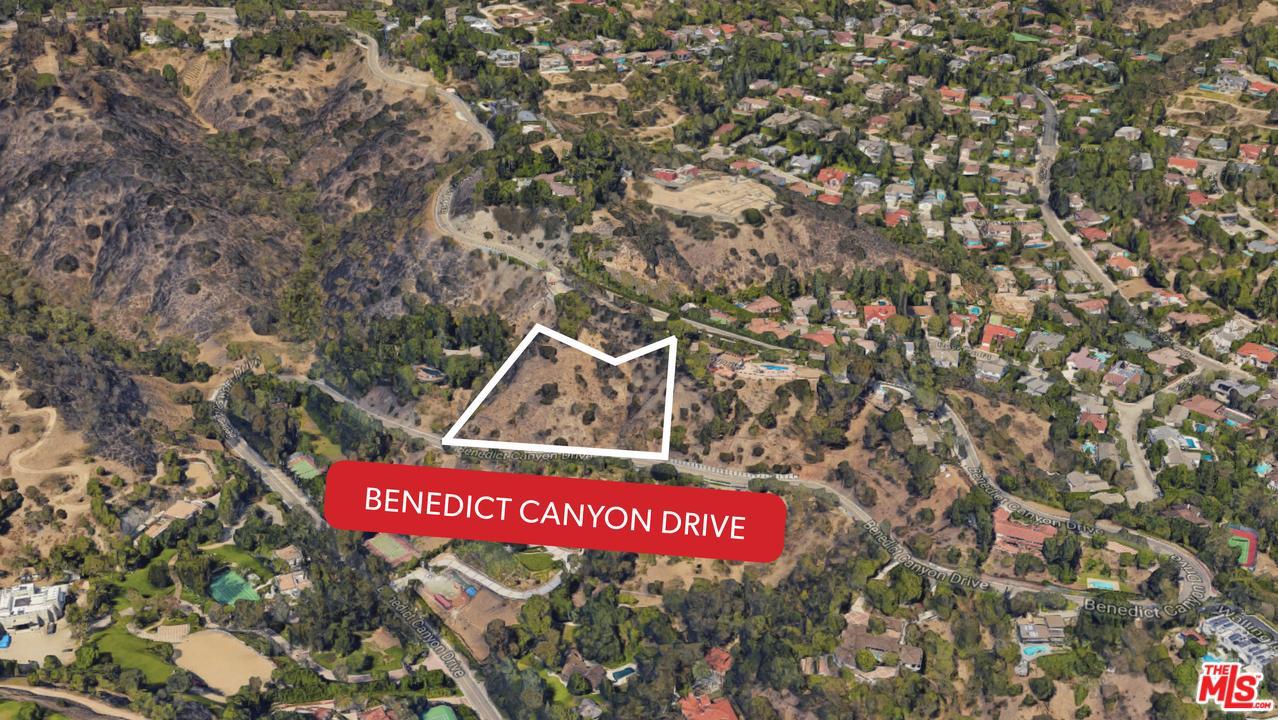 2811 Benedict Canyon Drive - Photo 1