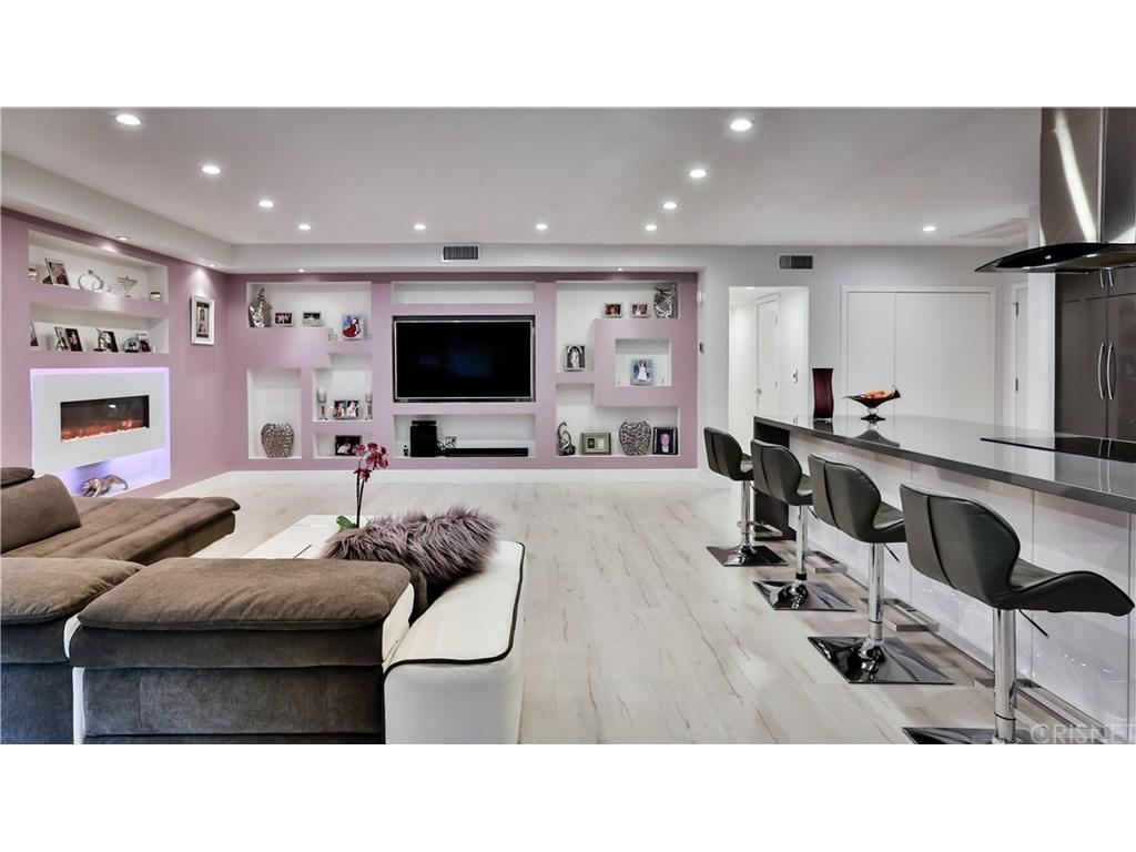 7259 Hillside Avenue - Photo 1