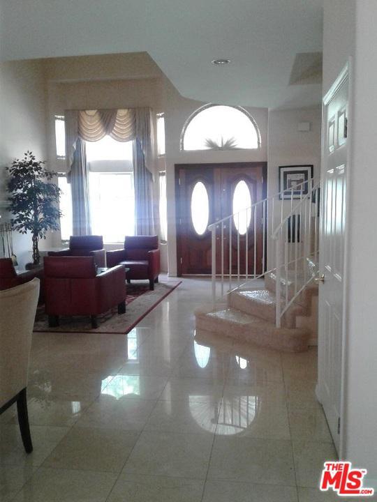 15726 Gledhill Street - Photo 1
