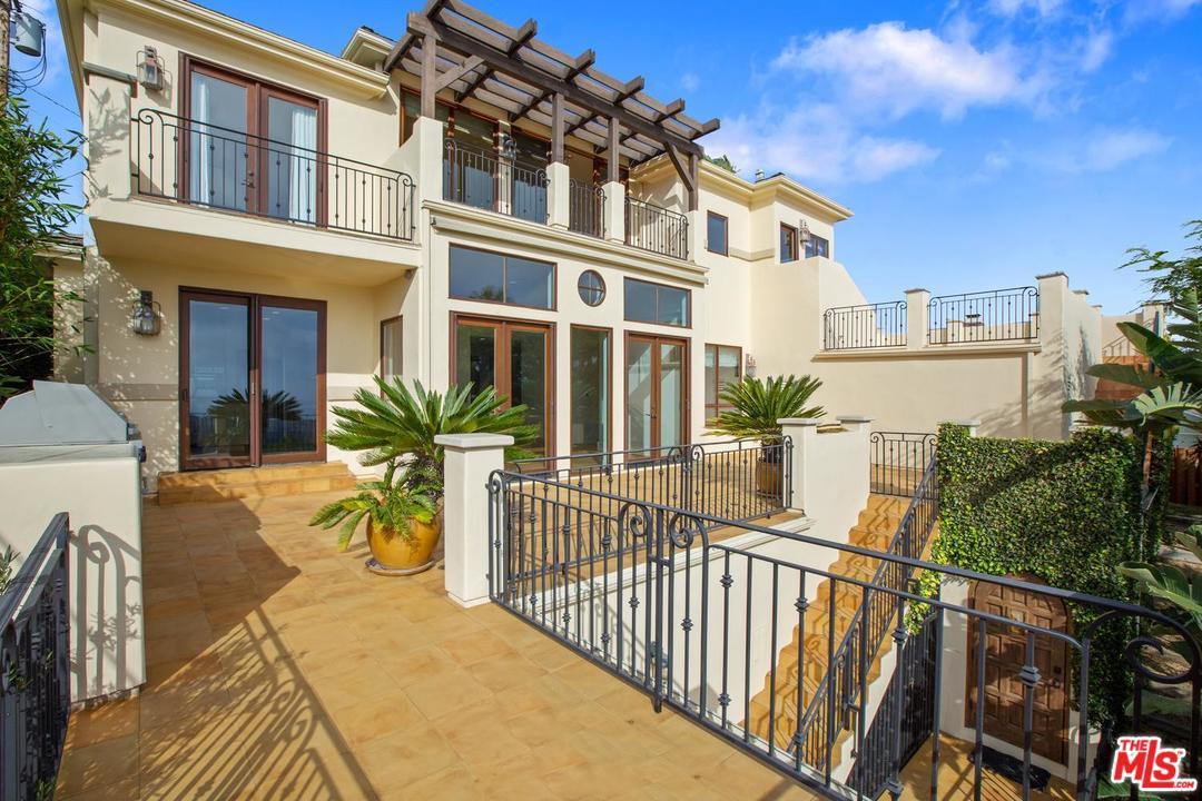 1401 Chautauqua - Photo 1