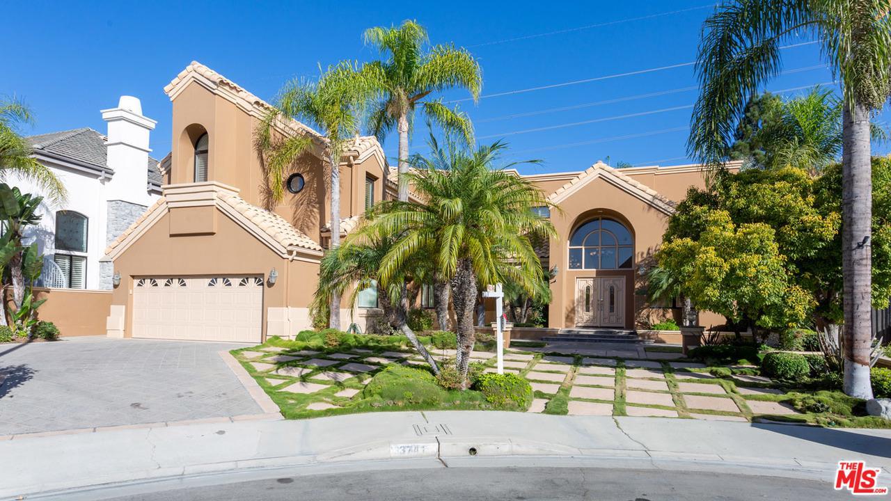 3741 Rolling Green Lane - Photo 1