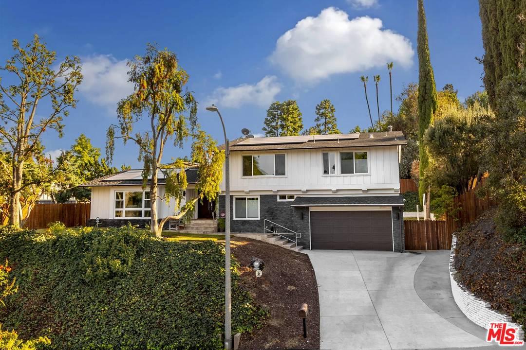 16544 Park Lane Drive - Photo 1