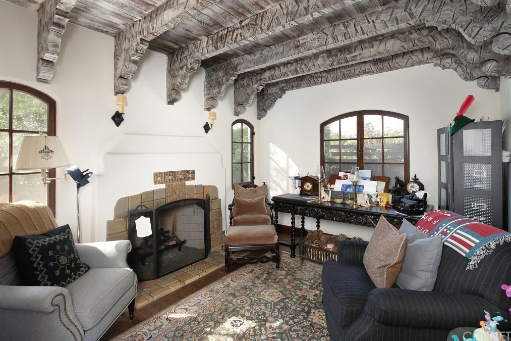 4352 Forman Avenue - Photo 1