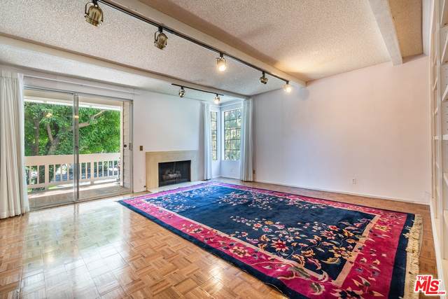 4346 Redwood Ave - Photo 1