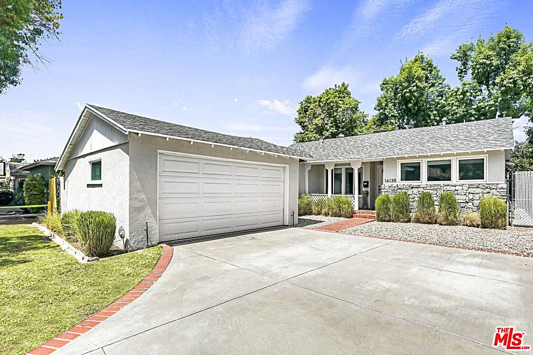 16135 Kittridge St - Photo 1