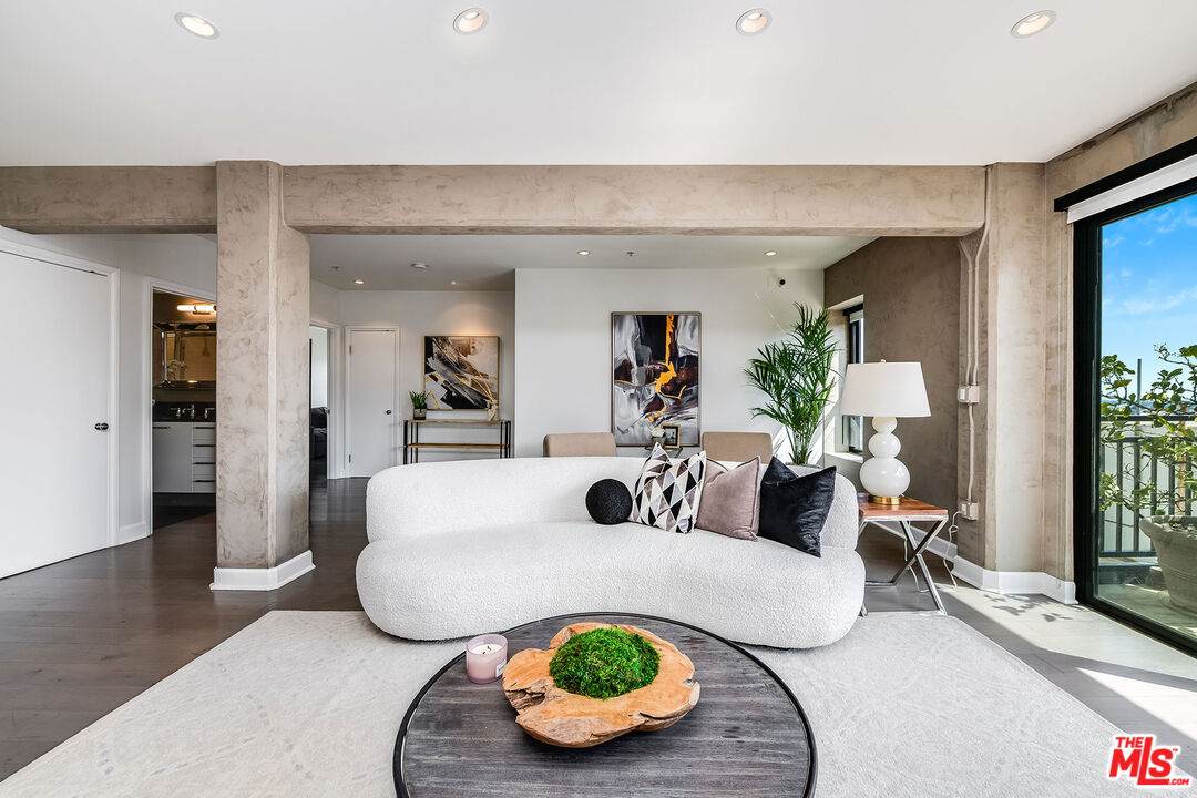 416 Spring St - Photo 1
