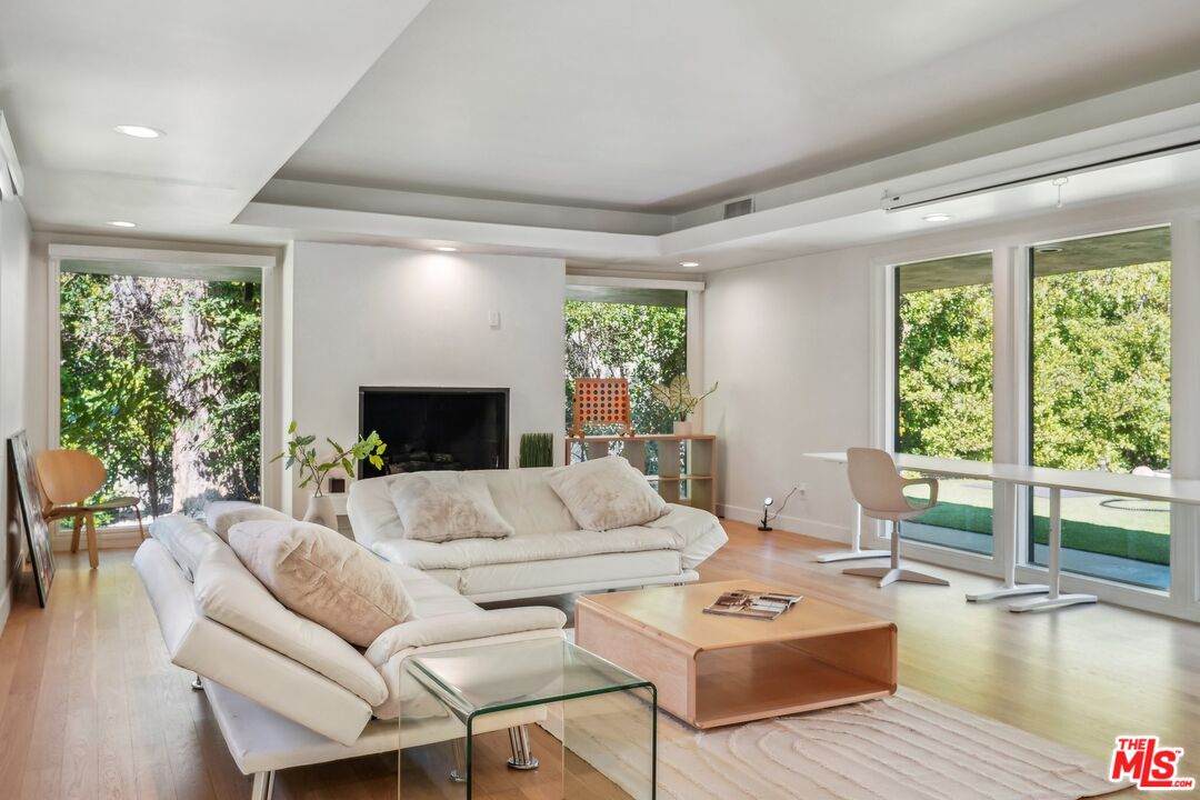 4900 Queen Victoria Rd - Photo 1