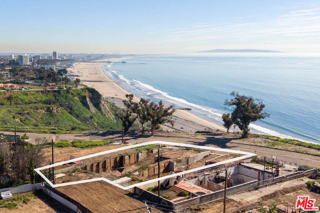 15519 Via De Las Olas - Photo 1