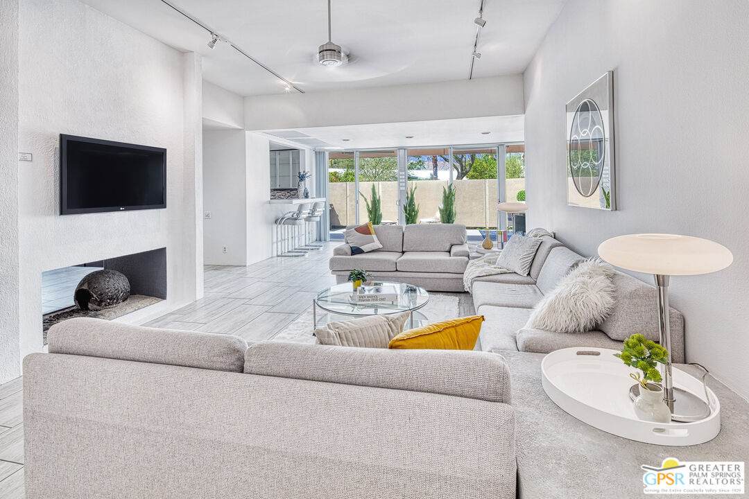 70120 Frank Sinatra Dr - Photo 1