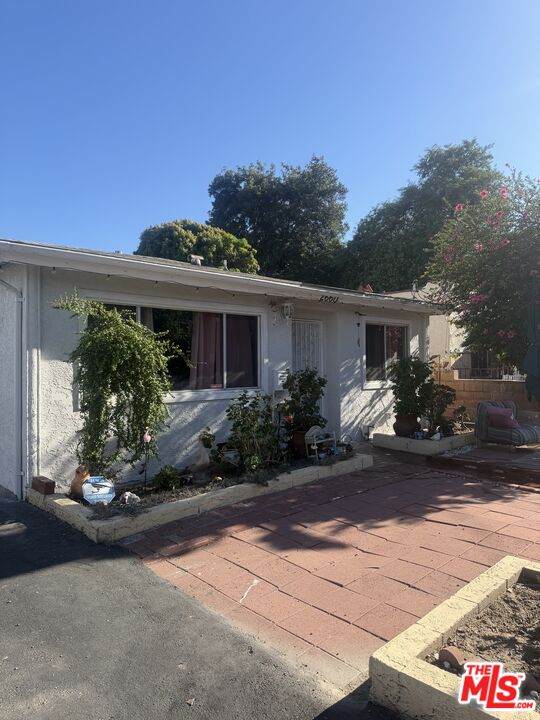 2660 Newell St - Photo 1