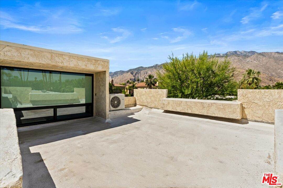 https://bt-photos.global.ssl.fastly.net/carets/orig_boomver_4_26808163-2.jpg