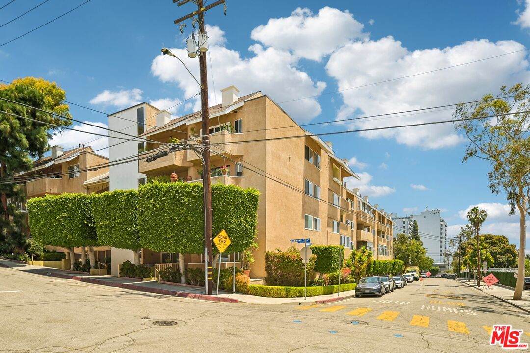 https://bt-photos.global.ssl.fastly.net/carets/orig_boomver_4_26839747-2.jpg