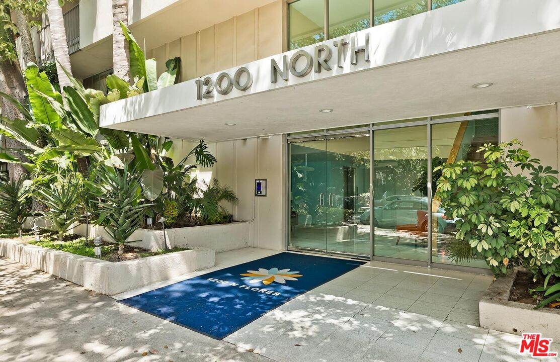 1200 Flores St - Photo 1